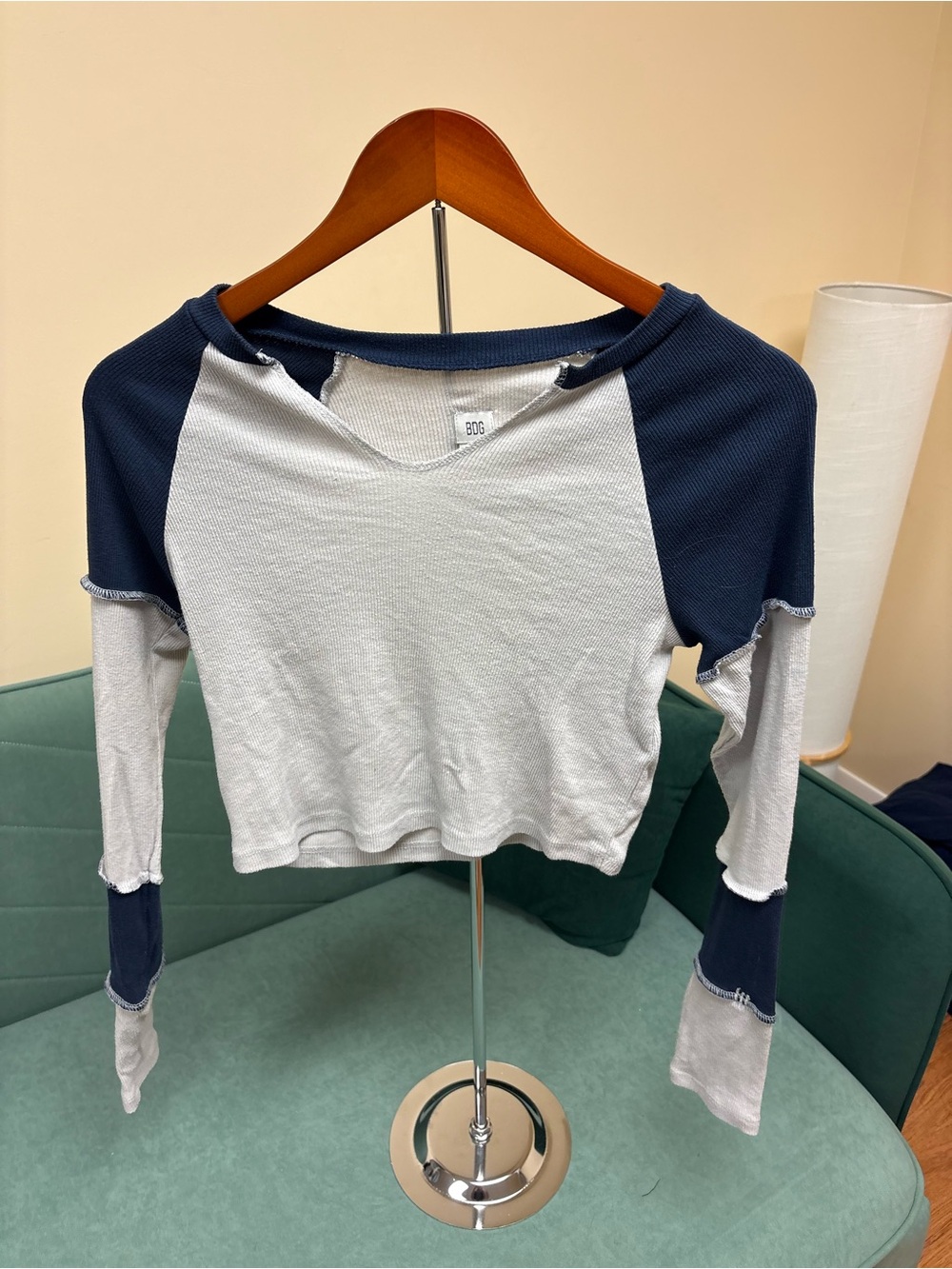 BDG Navy and White Raglan Waffle-Knit Long-Sleeve Crop Top